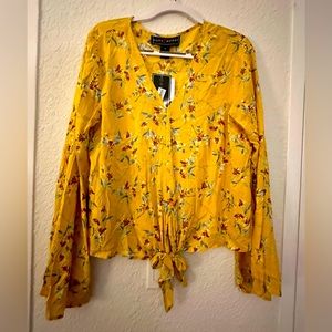 NWT POLLY & ESTHER casual blouse